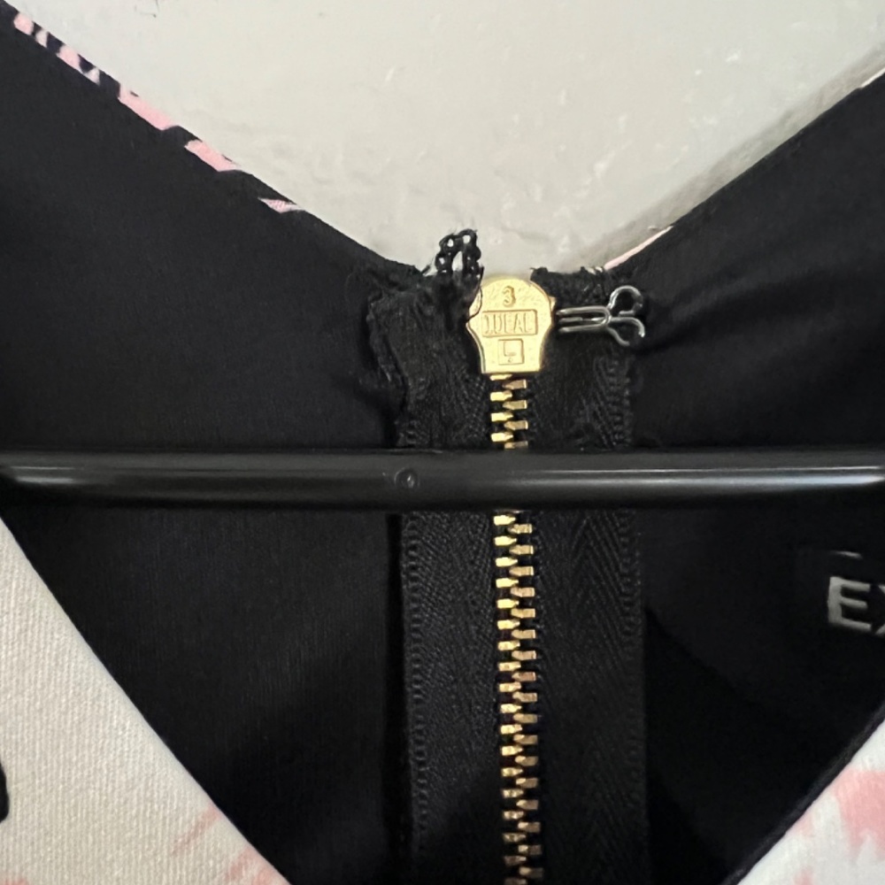 Express pink and black palm dress size 2 - Picture 4 of 5